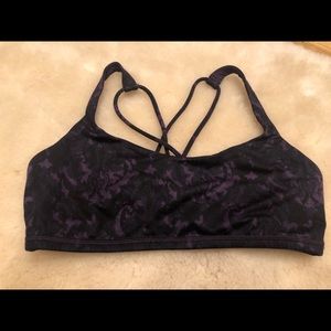 Lululemon sports bra